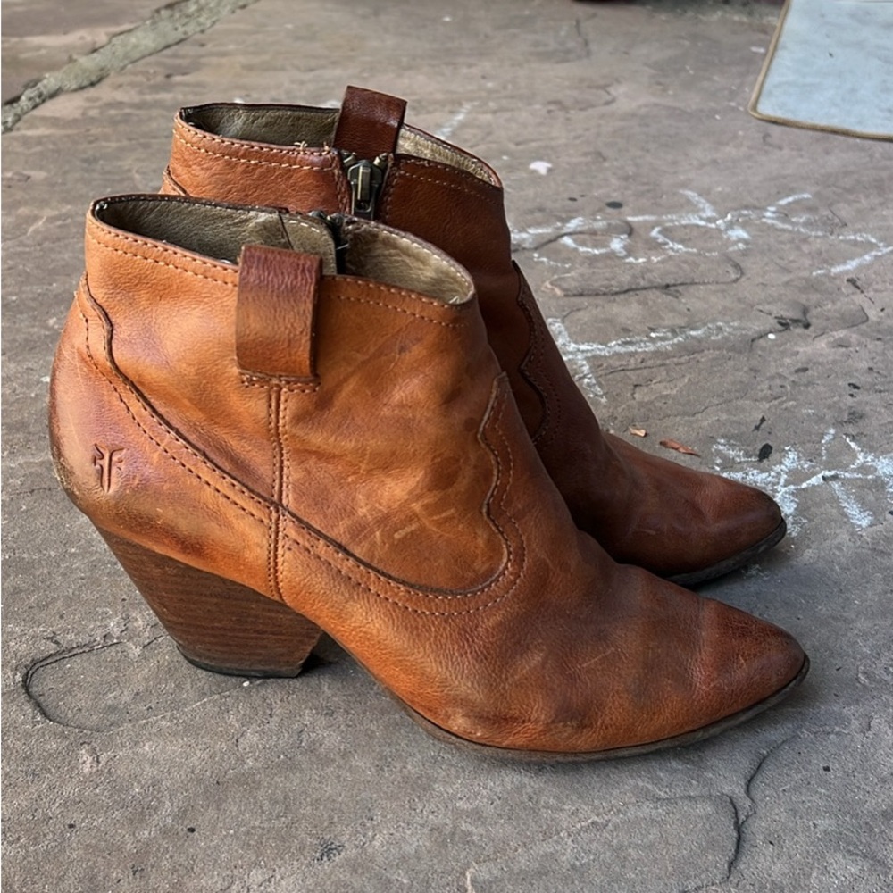 Frye Women's Tan Leather Ankle Boots 9
